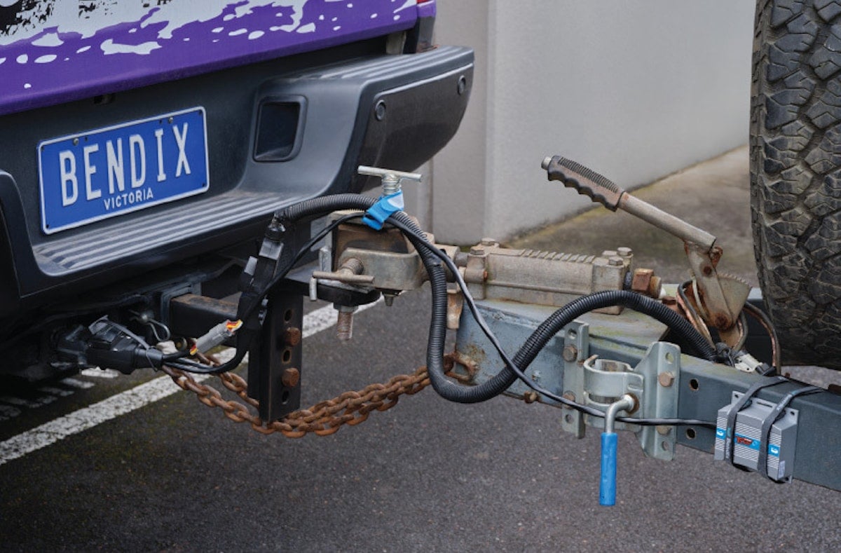 Bendix Ultimate Tow Plus Portable Electric Brake Controller ULTTOWPLUS ...